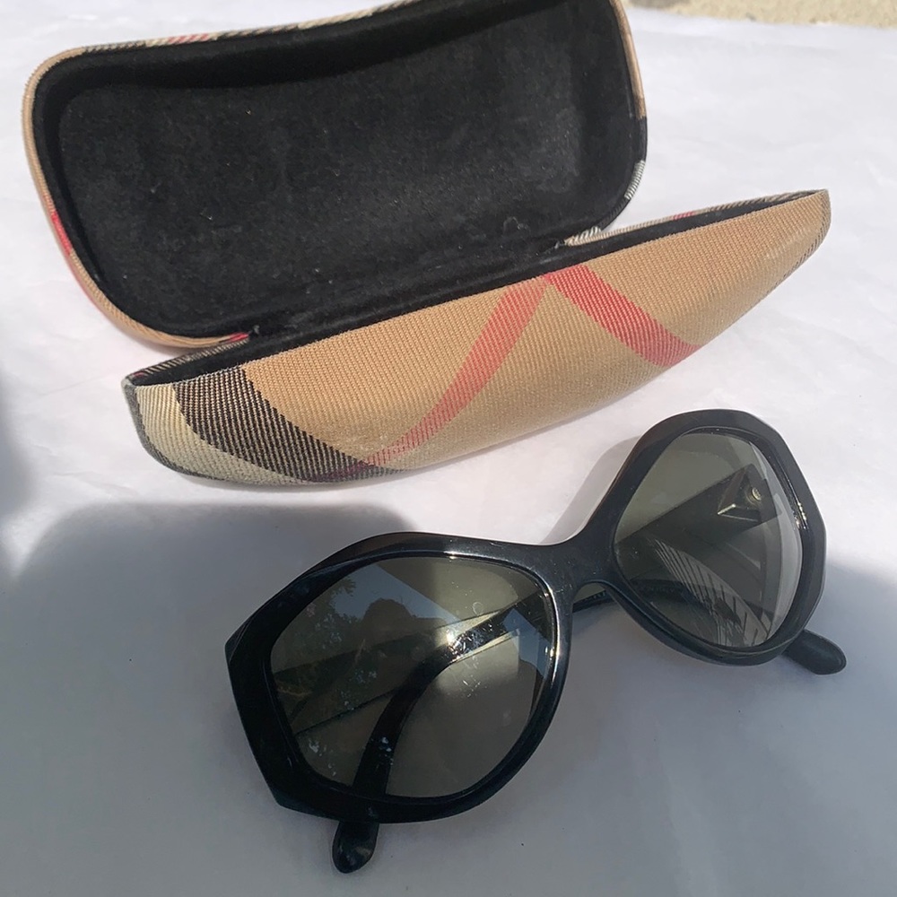 Burberry sunglasses